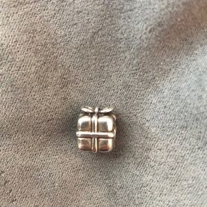 Pandora gift box charm